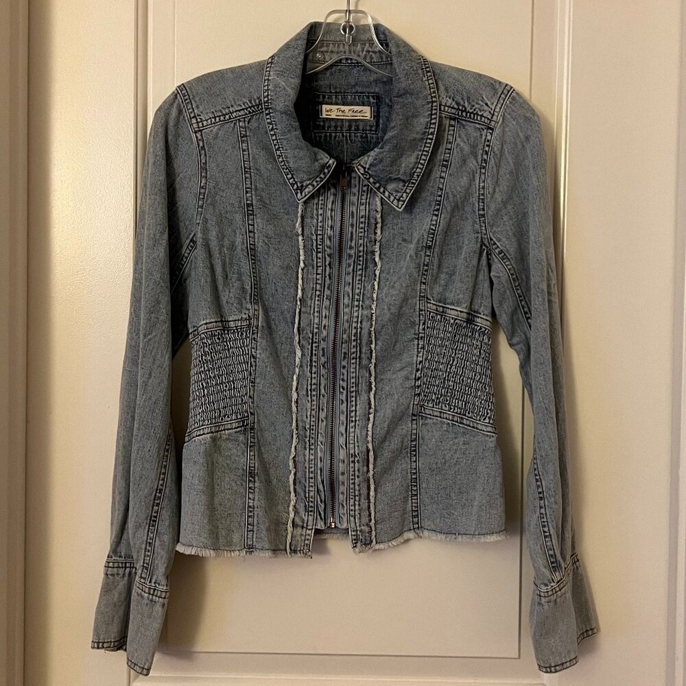 Free People Cinched Light Wash Jean Jacket Women’s Small NWT